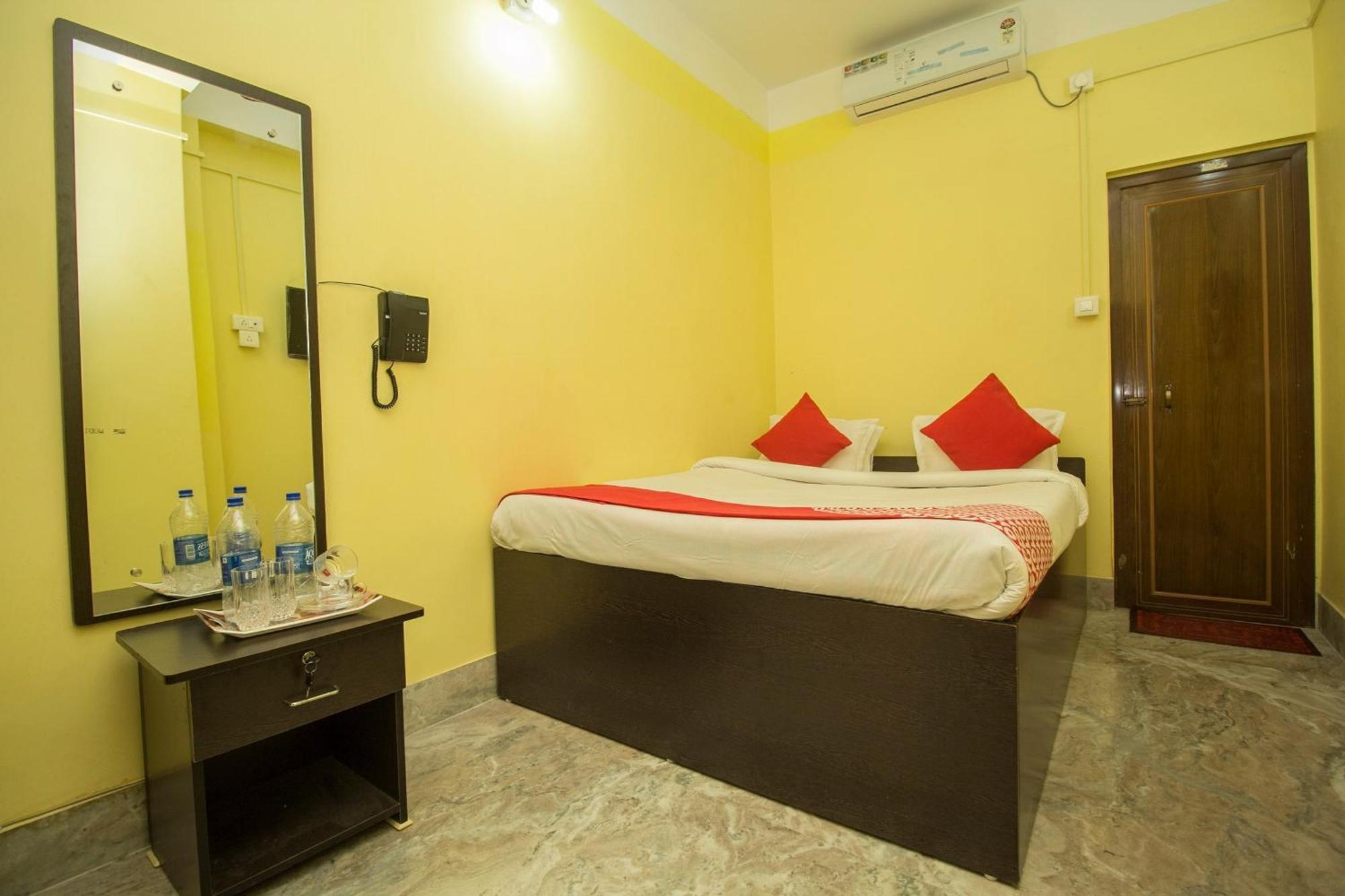 Super Hotel O Kshounish Residency Māldah Exterior photo
