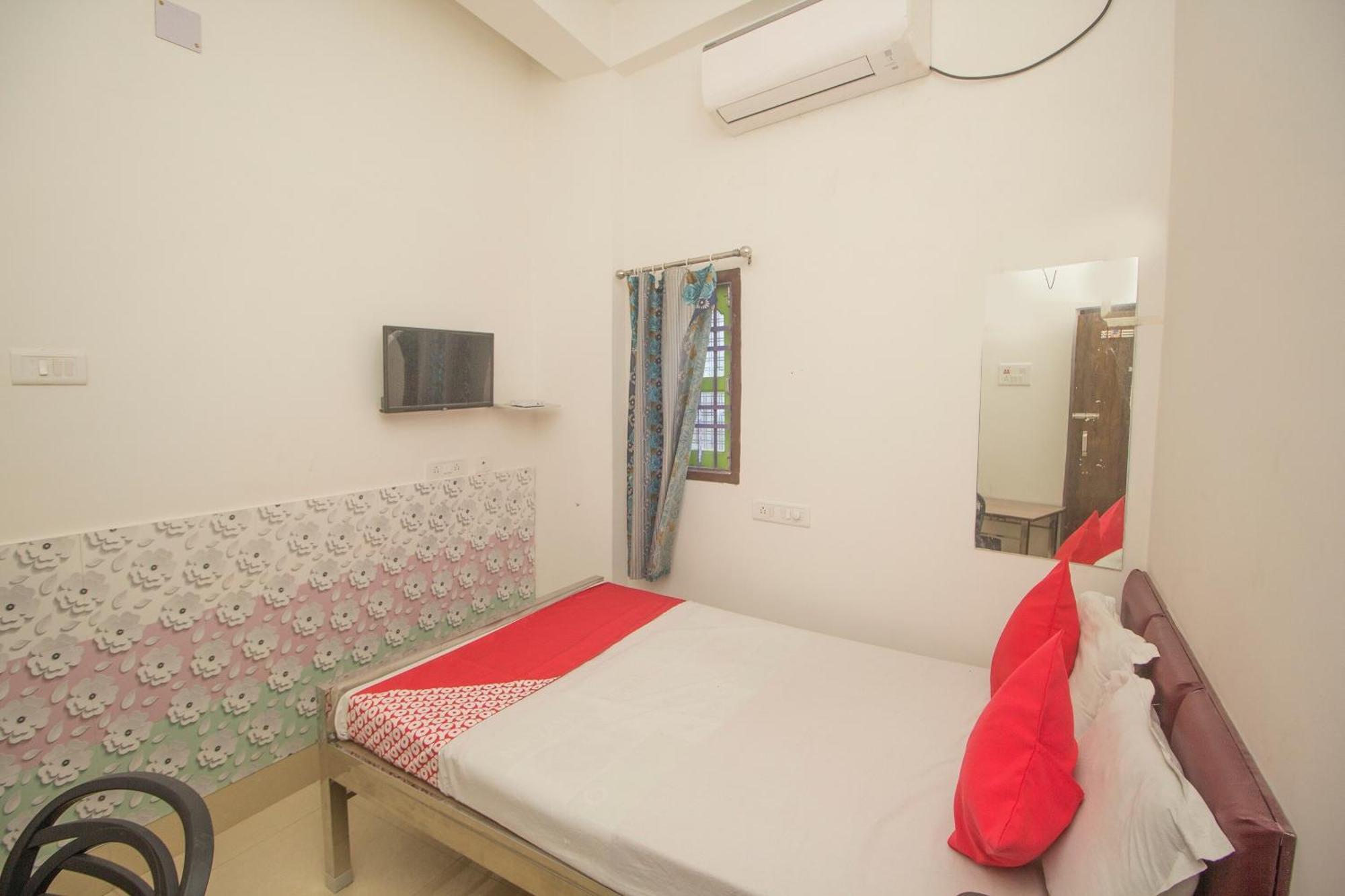 Super Hotel O Kshounish Residency Māldah Exterior photo